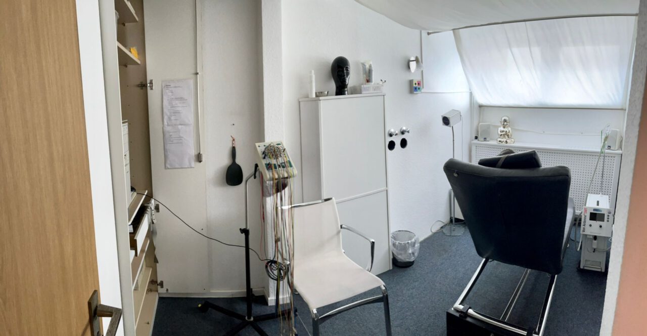 Zimmer 3 - EEG & Klang- & Lichttherapie